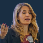 YANINA LOJO <br><small> <i> Licenciada en Comercio Internacional Maestría en Dirección de Finanzas y Control UADE</i></small>