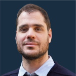 Dr. EDGAR ALTSZYLER <br> <i><small>CEO & Founder de Quantit y AI Trade World Especialista en Inteligencia Artificial aplicada Licenciado y Máster en Física Instituto Balseiro, Doctor en Física Universidad de Bs. As., Postdoctorado en Inteligencia Artificial en la UBA, Colaboraciones científicas UC Berkeley, Harvard, Imperial College London, SRI International, Univ.Torcuato Di Tella y Univ. de Bs. As.</small></i> 