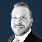 PABLO VOEGELI <br> <i><small>Licenciado en Administración de Empresas,Director y actualmente trabaja como Senior Relationship Manager en el equipo de Wealth Management LatAm en Ginebra, Suiza </small></i>
