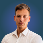 NICOLÁS GONZÁLEZ DEL PINO <br />
<i> <small>Técnico en Comercio Exterior- Ejecutivo Comercial Semi Senior de Framex </small></i>